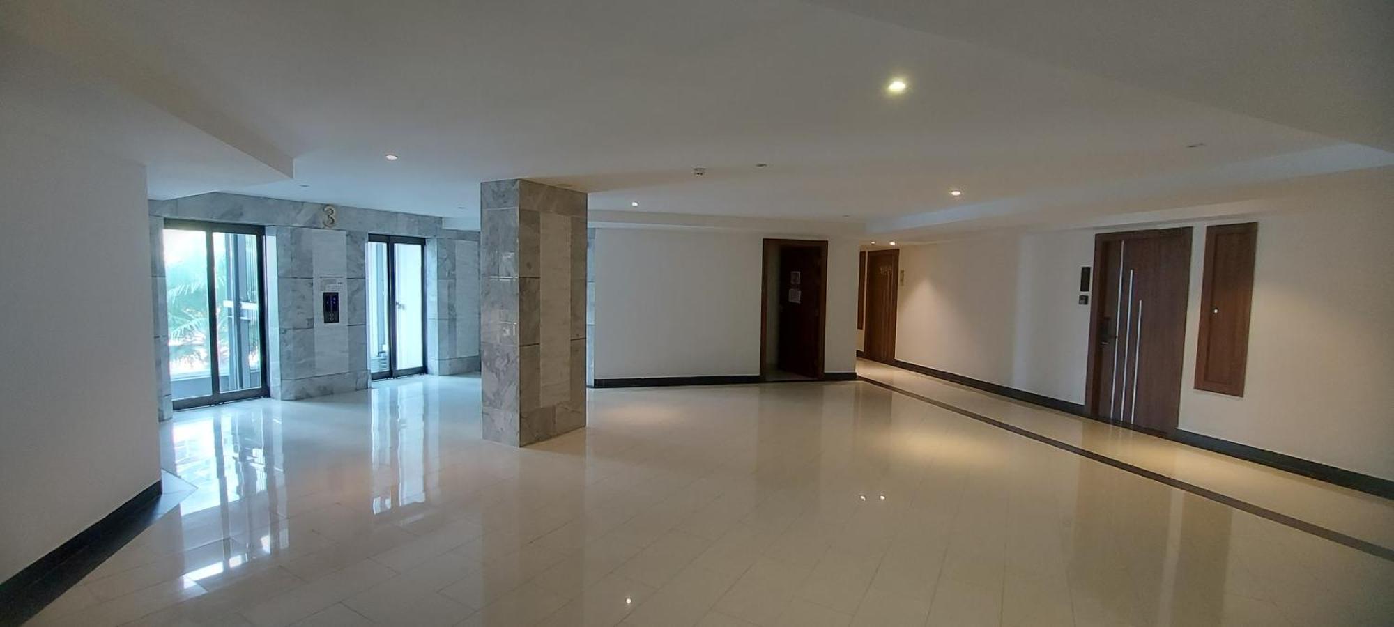 Grand Avenue, Luxury Suite, 72Sqm Pool View With Lounge Area Pattaya Exterior foto