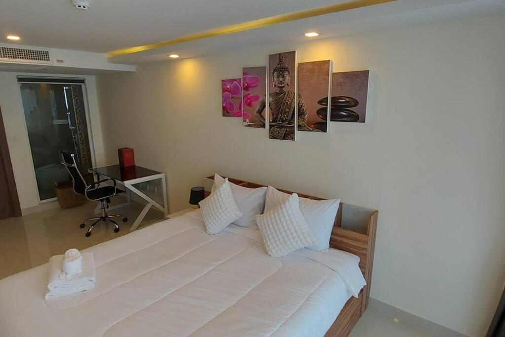 Grand Avenue, Luxury Suite, 72Sqm Pool View With Lounge Area Pattaya Exterior foto